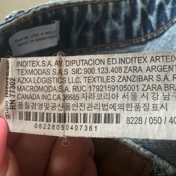 🖤 ZARA Distressed Denim Shorts - Size 4 / 26 | High Rise | Raw Hem - Picture 8 of 8